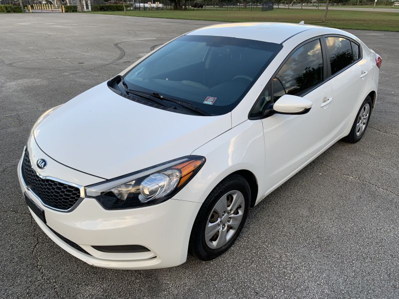 Kia Forte alquiler en Miami, Florida