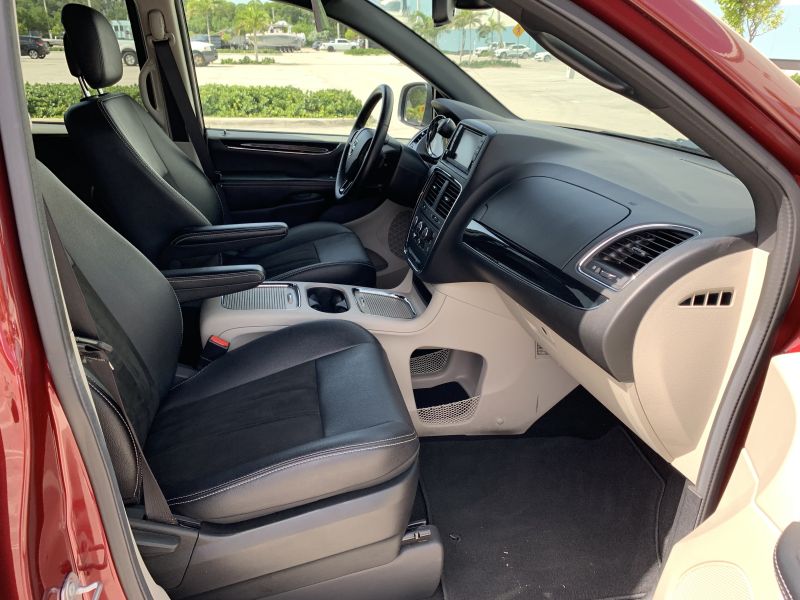 Dodge Grand Caravan pic #1469