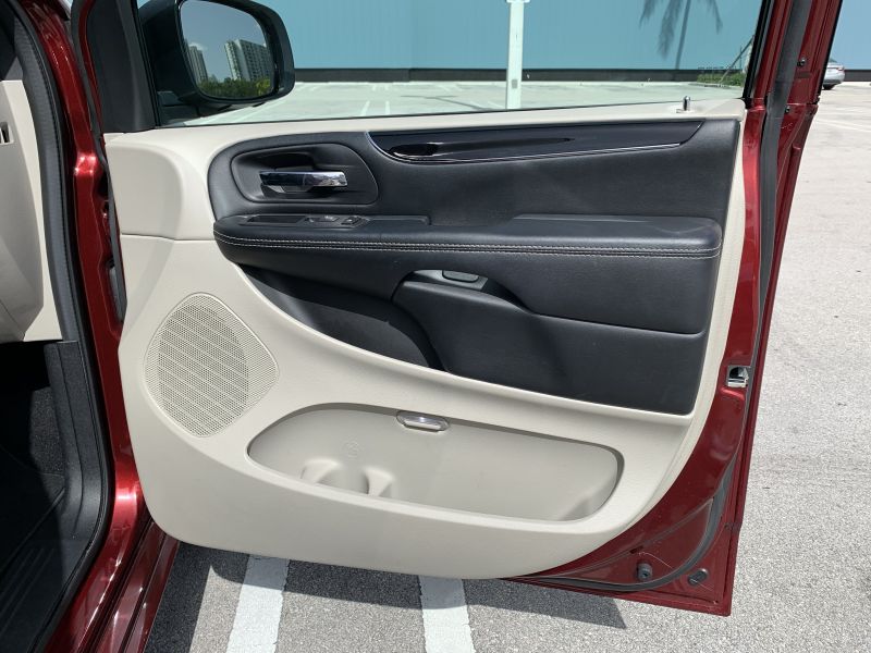 Dodge Grand Caravan pic #1470