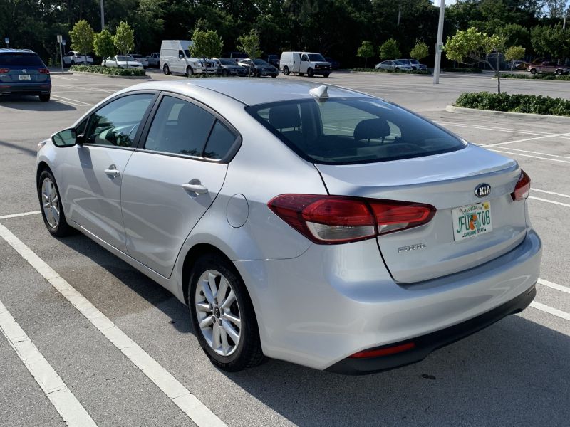 Kia Forte renta de auto