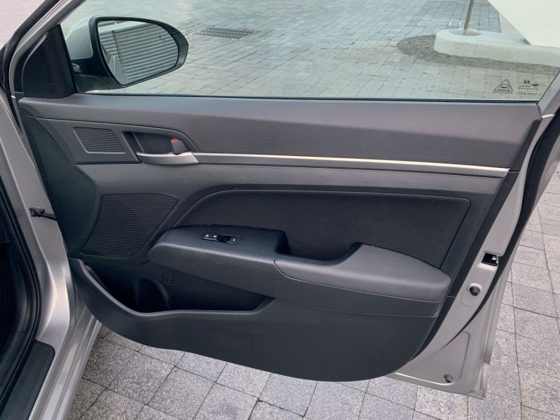 Hyundai Elantra pic #2141