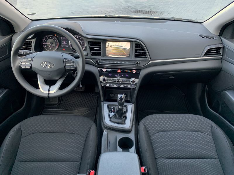 Hyundai Elantra pic #2146