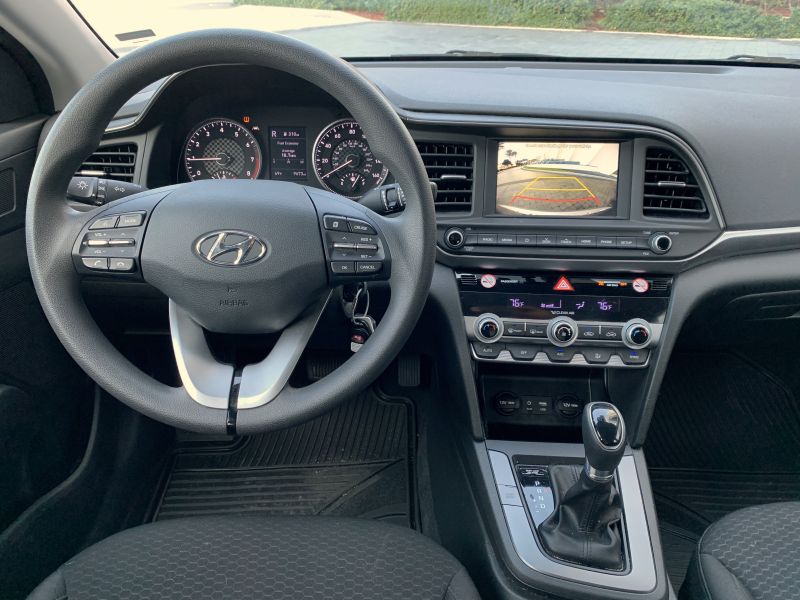 Hyundai Elantra pic #2147