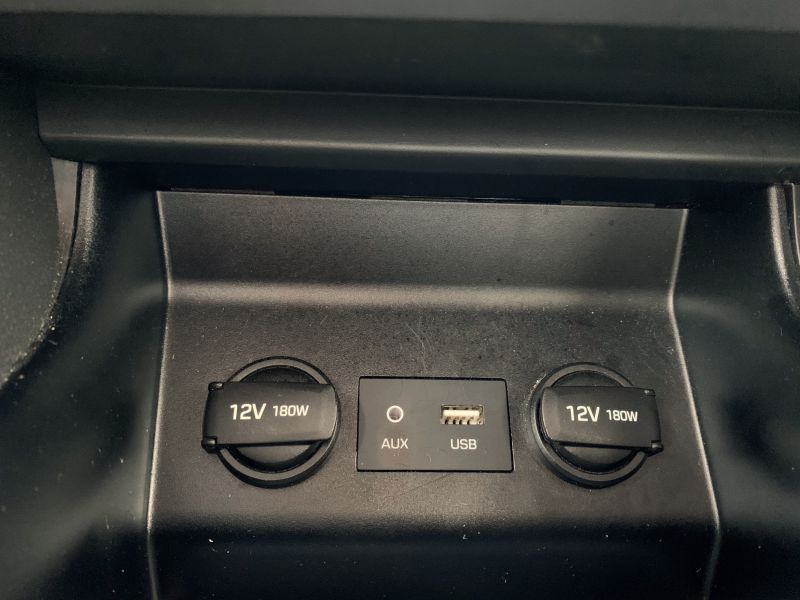 Hyundai Elantra pic #2153