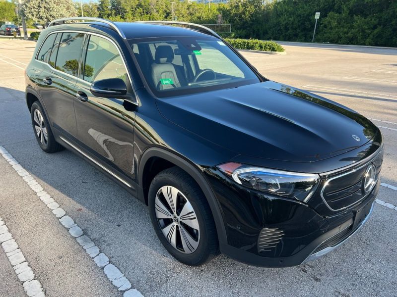 Mercedes-Benz EQB 250 rental