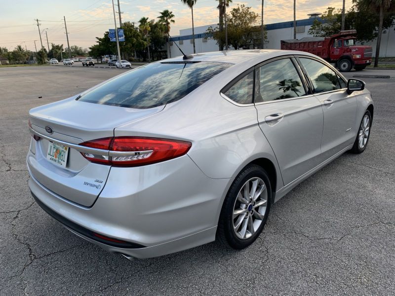 Ford Fusion Hybrid for rent
