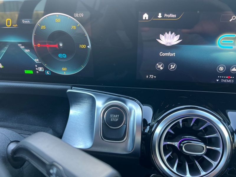 Mercedes-Benz EQB 250 pic #3315