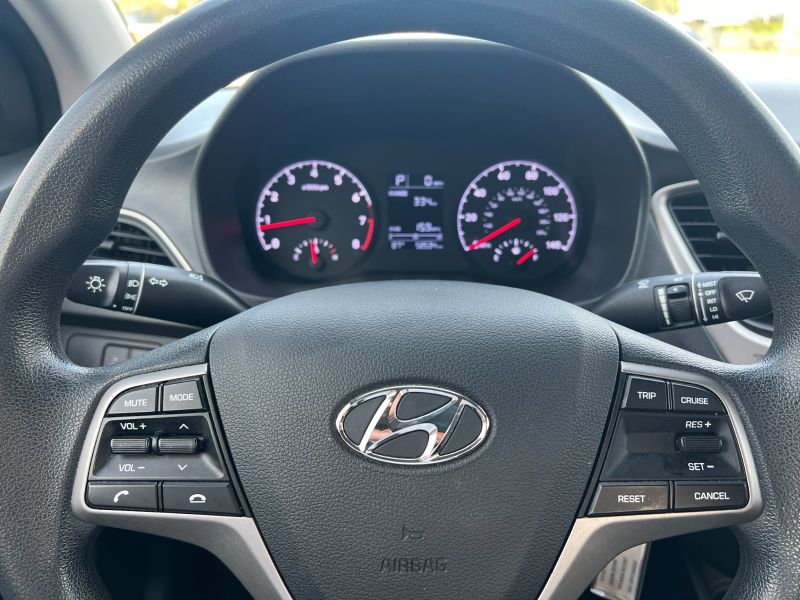 Hyundai Accent pic #3481