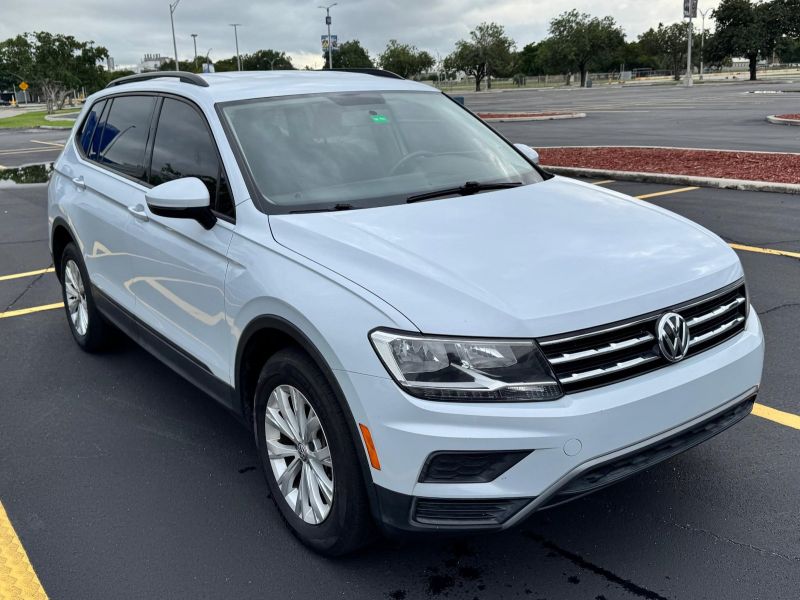 VW Tiguan rental