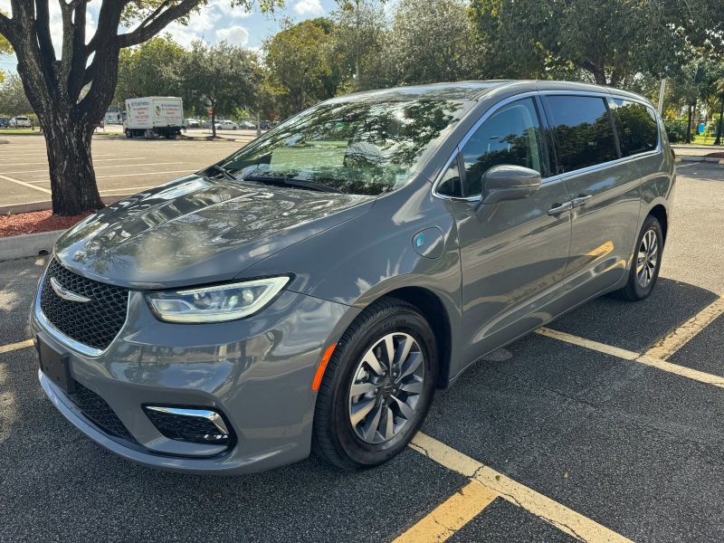 Chrysler Pacifica Hybrid long-term rental in Miami, Florida