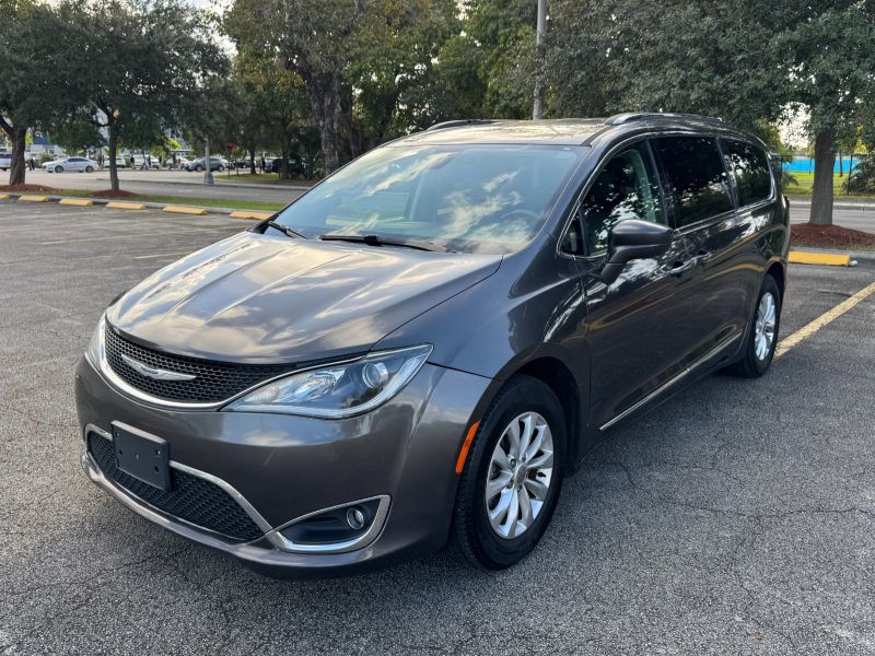 Chrysler Pacifica Touring L long-term rental in Miami, Florida
