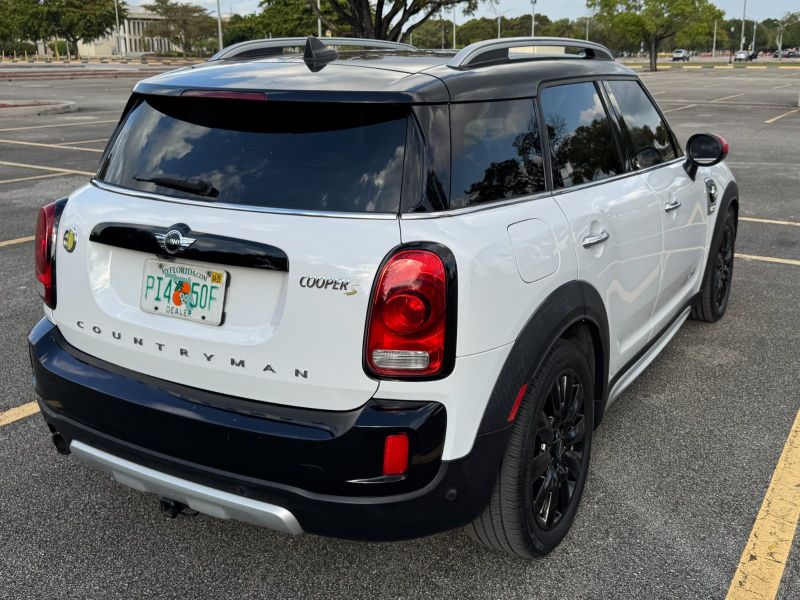 MINI Countryman Plug-In Hybrid zu mieten