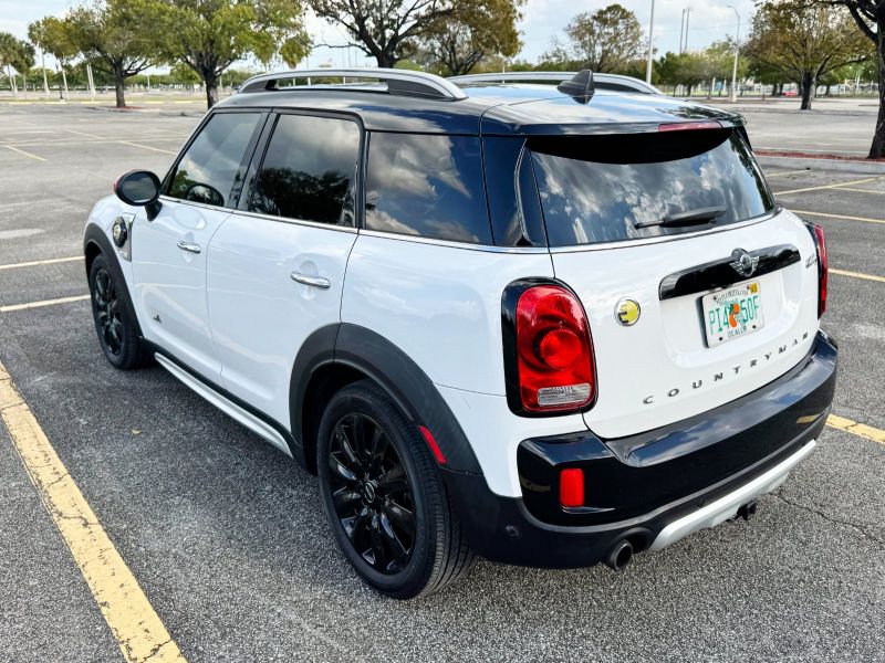 MINI Countryman Plug-In Hybrid pic #4785