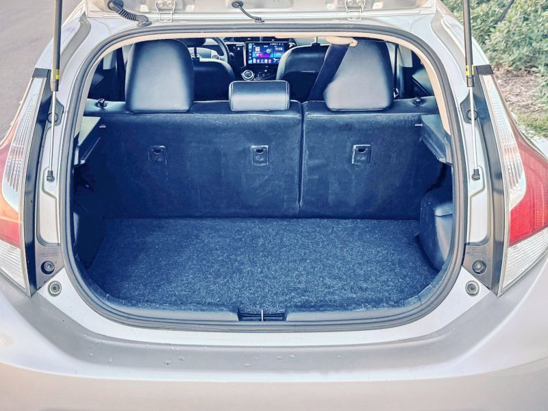 Toyota Prius C Four pic #4942