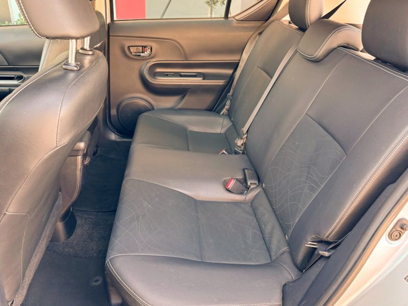 Toyota Prius C Four pic #4945