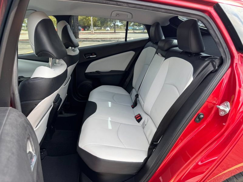 Toyota Prius Touring pic #5077