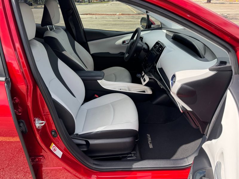 Toyota Prius Touring pic #5079