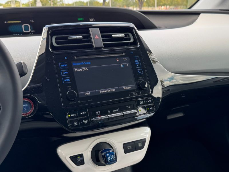 Toyota Prius Touring pic #5093