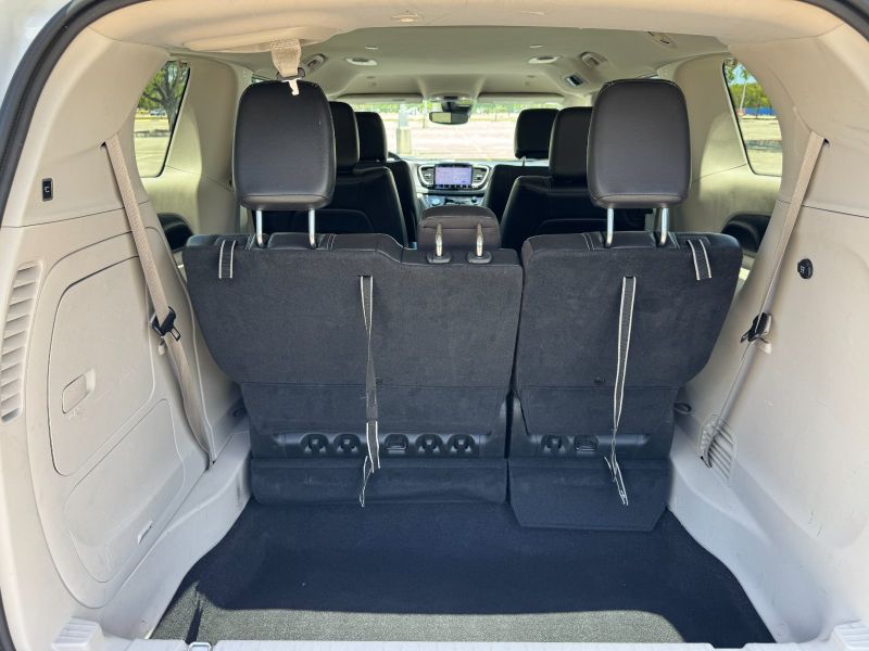 Chrysler Pacifica Hybrid pic #5209