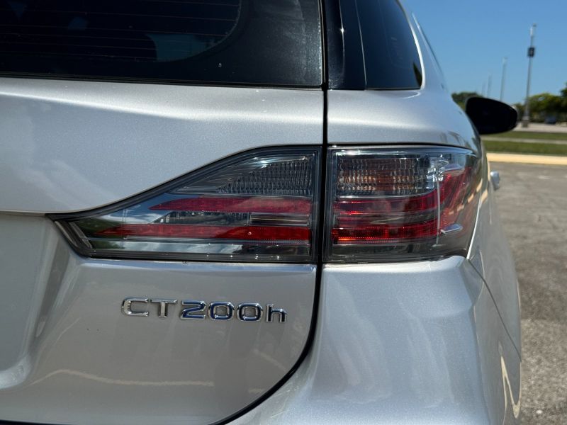 Lexus CT200 Hybrid pic #5311