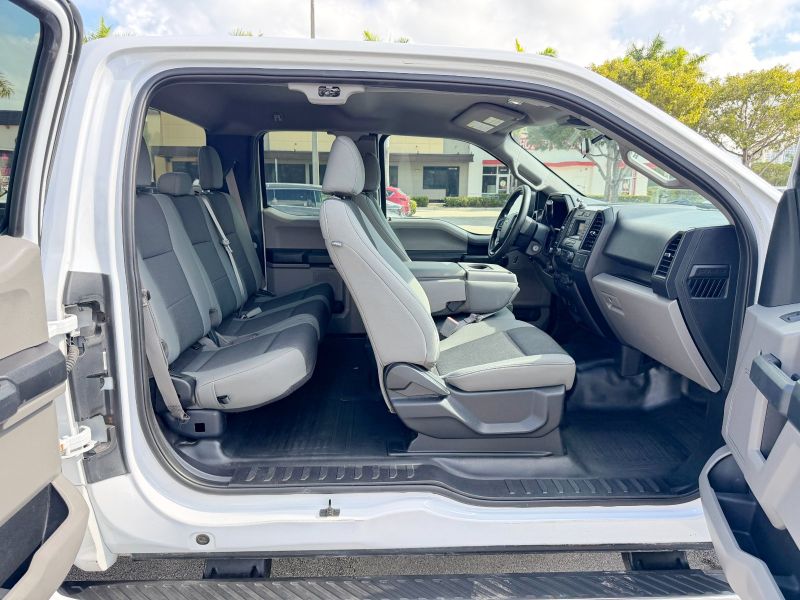 Ford F150 XL Ext Cab pic #5496