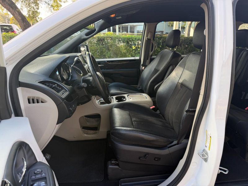 Dodge Grand Caravan pic #5526