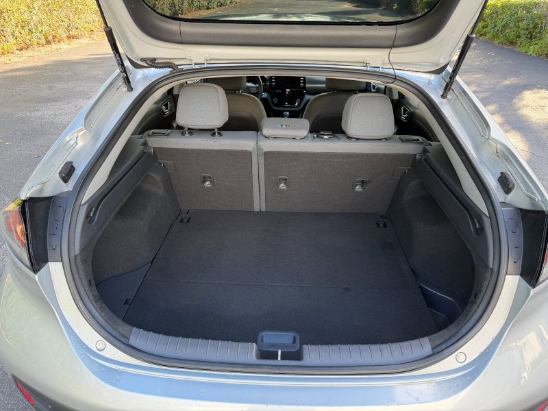 Hyundai Ioniq Hybrid  for hire