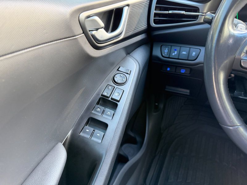 Hyundai Ioniq Hybrid  pic #5618