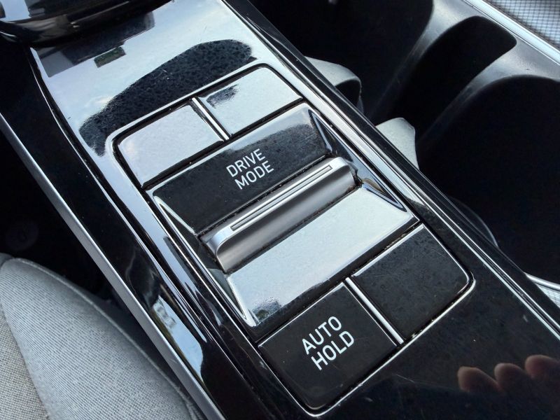 Hyundai Sonata pic #5786