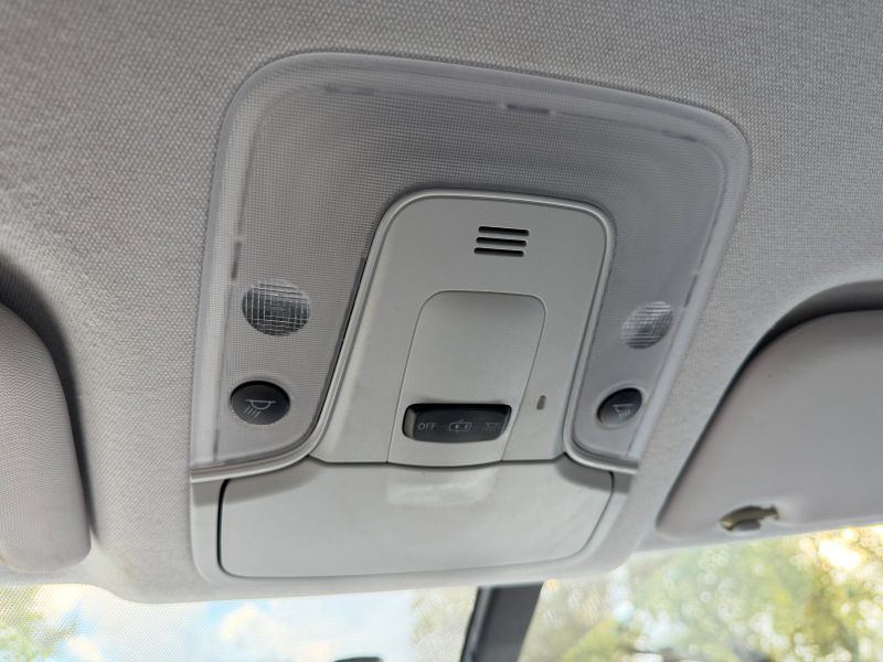 Toyota Prius Four pic #5849