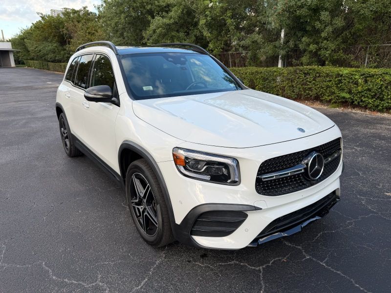 Mercedes-Benz GLB 250 rental