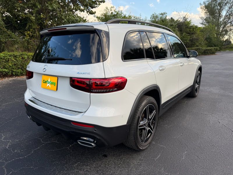 Mercedes-Benz GLB 250 for rent