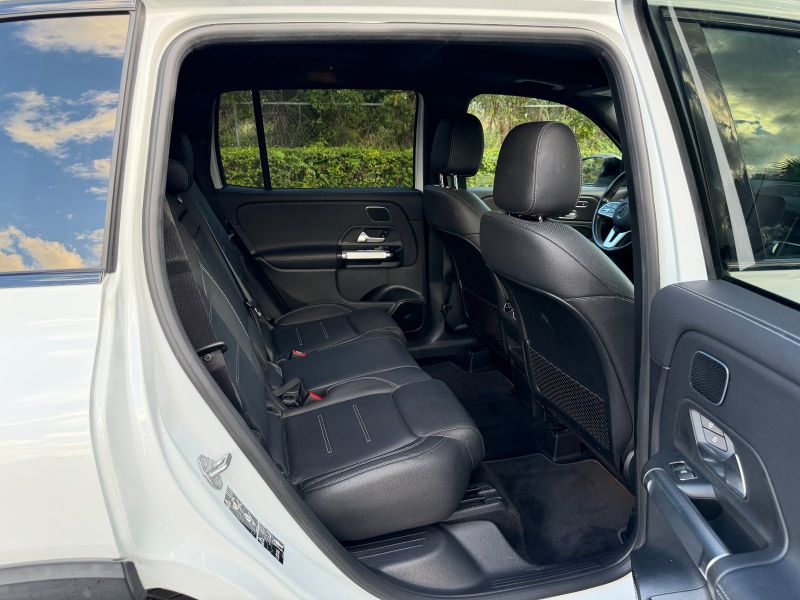 Mercedes-Benz GLB 250 pic #5867