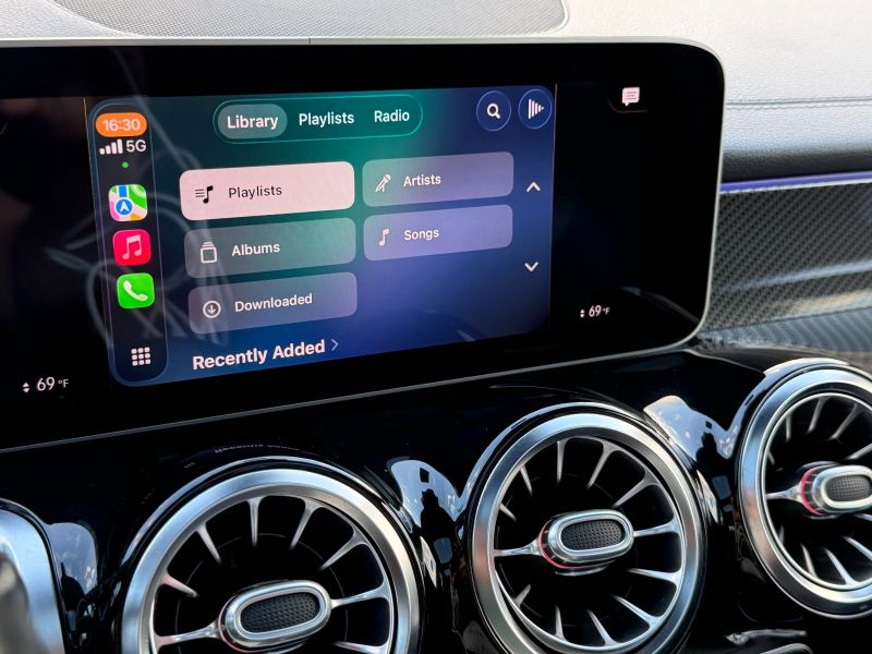 Mercedes-Benz GLB 250 pic #5886