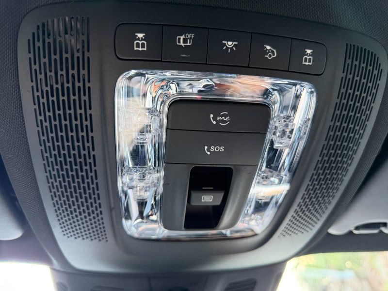 Mercedes-Benz GLB 250 pic #5892