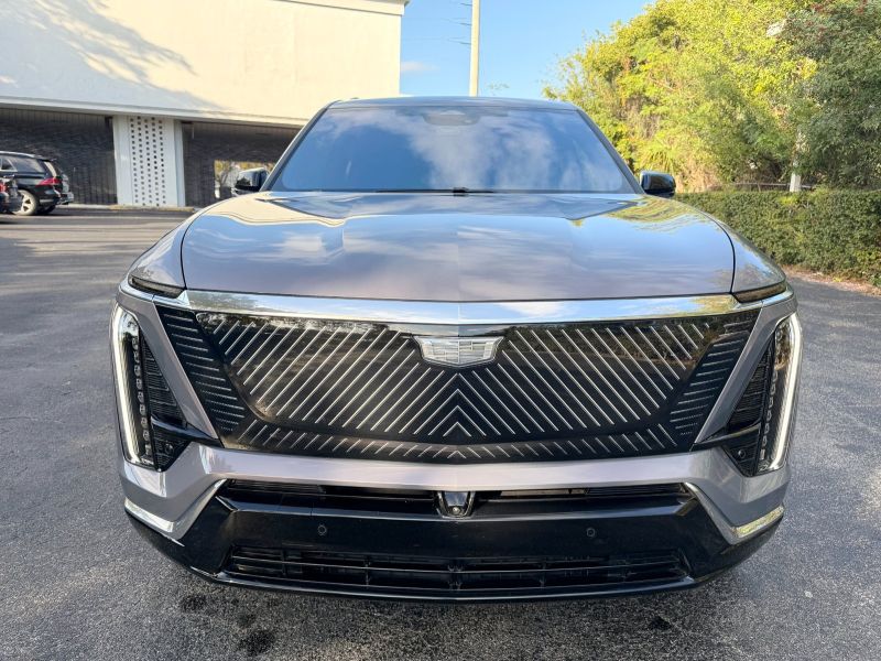 Cadillac Vistiq 900 e4 rental