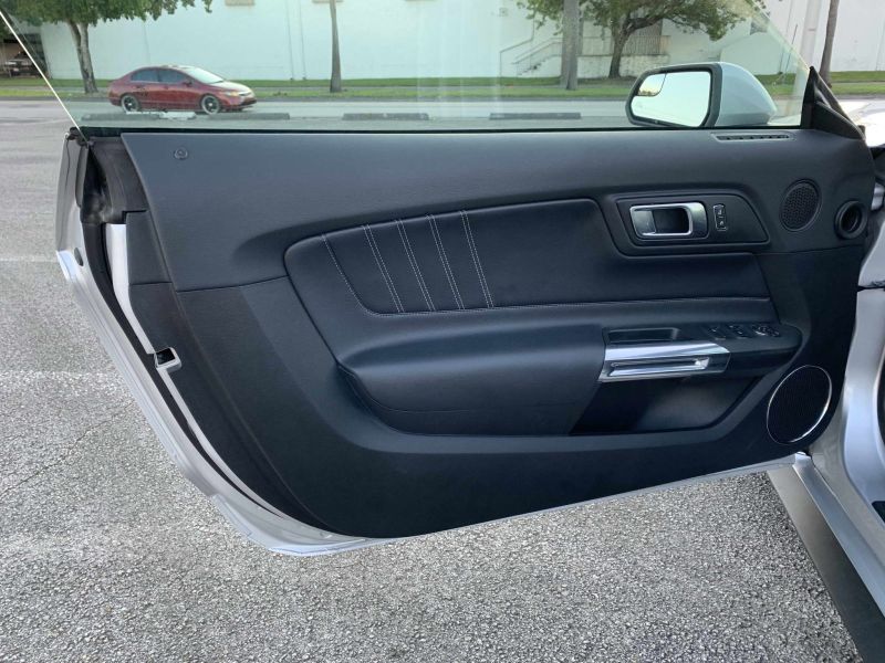 Ford Mustang pic #849