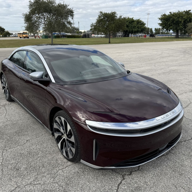 lucid car hire miami