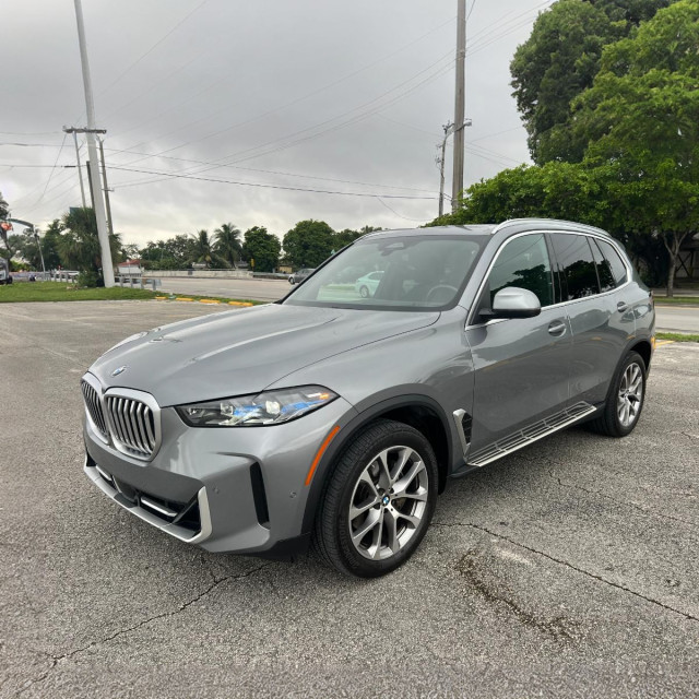 майамиде айлық автокөлік жалға алу