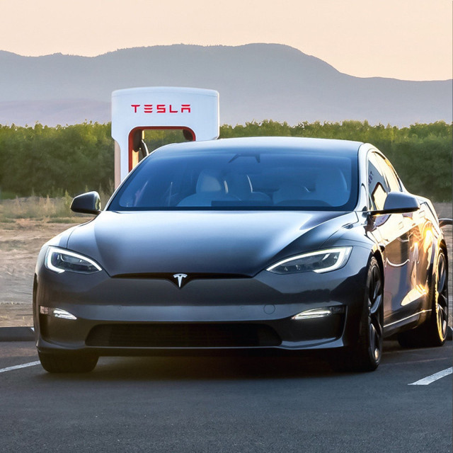 tesla rental in miami